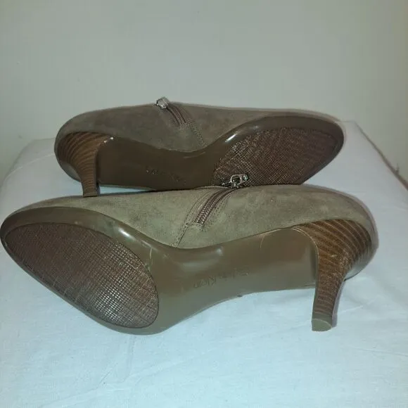 Calvin Klein Ankle Boots Booties 9.5 M‎ Pointed Toe Brown Suede Leather Women’s