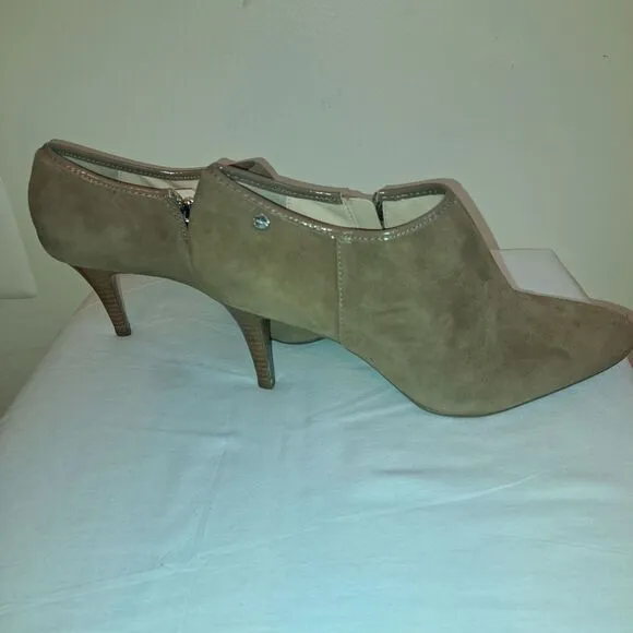 Calvin Klein Ankle Boots Booties 9.5 M‎ Pointed Toe Brown Suede Leather Women’s