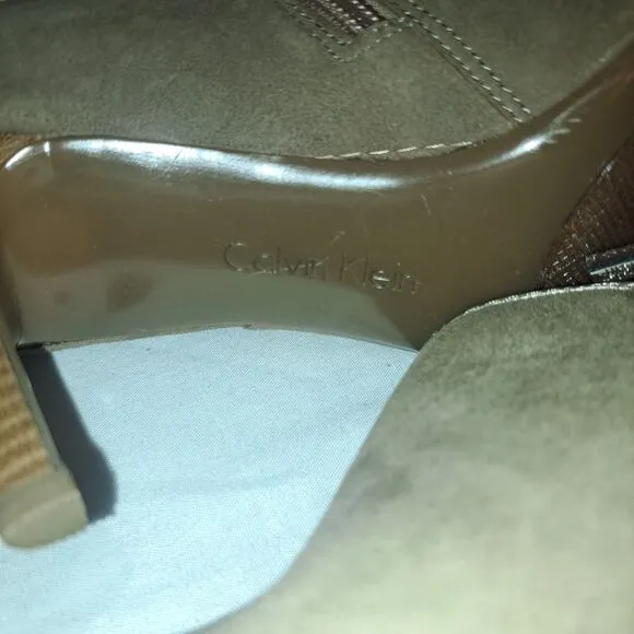 Calvin Klein Ankle Boots Booties 9.5 M‎ Pointed Toe Brown Suede Leather Women’s