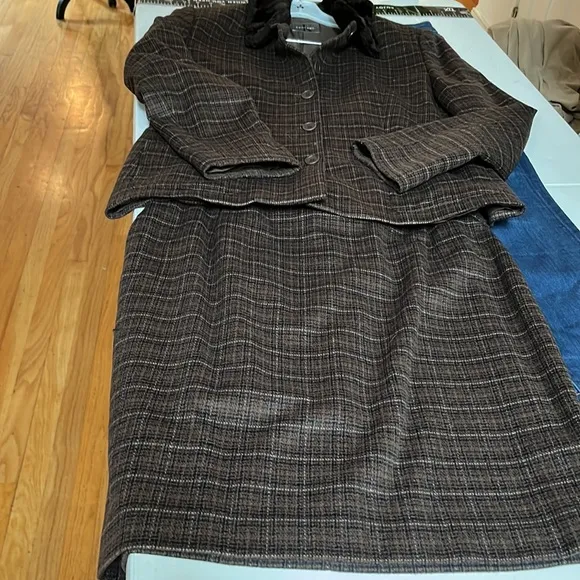 CALVIN KLEIN size 12 brown plaid 2 piece skirt suit wool cashmere blend
