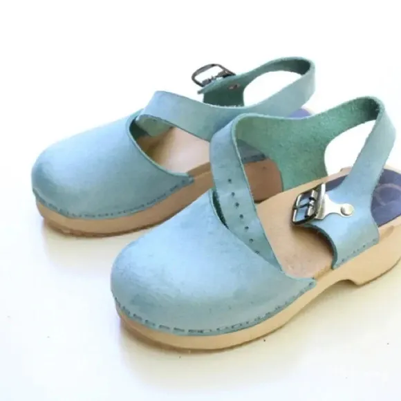 Cape clogs kids shoes