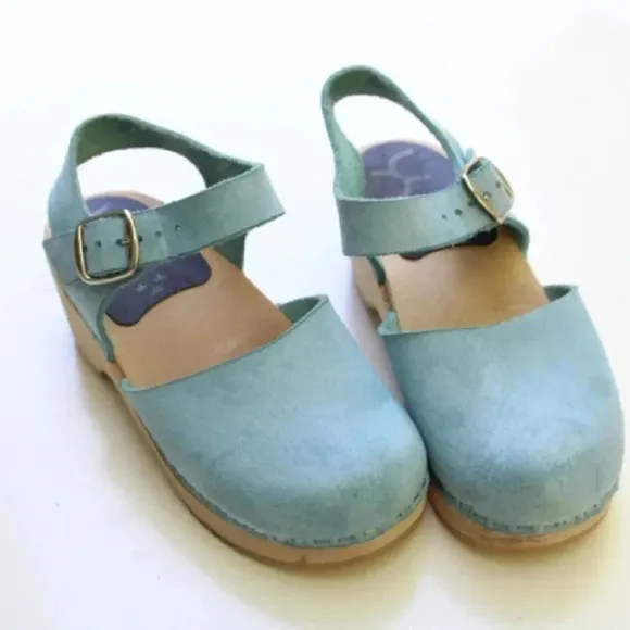 Cape clogs kids shoes