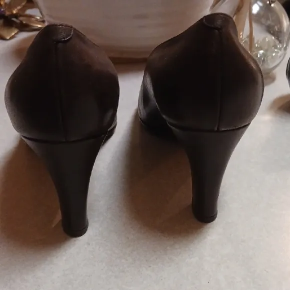Chanel Brown Leather Heels. Beautiful Condition. Size 38.5