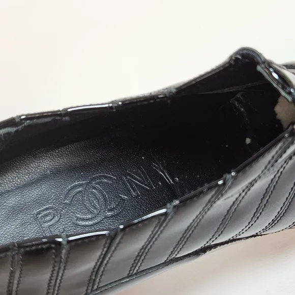 CHANEL Patent Leather Ankle Booties Shoes Paris New York PNY 37.5 (US 7.5) 2006