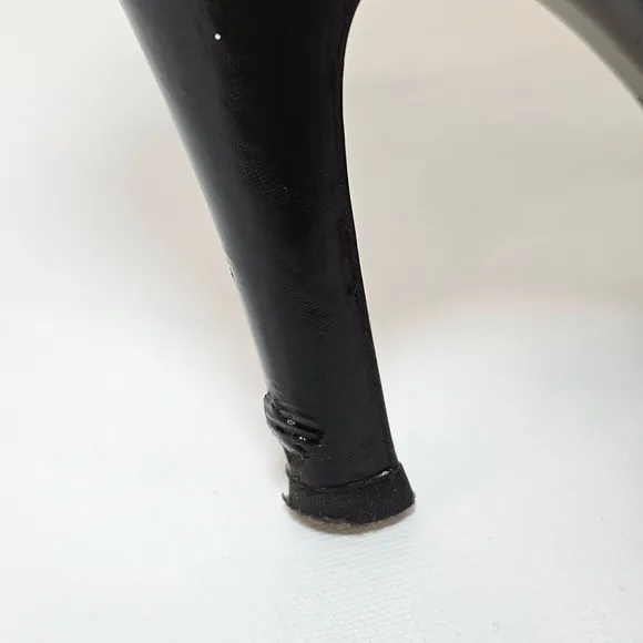 CHANEL Patent Leather Ankle Booties Shoes Paris New York PNY 37.5 (US 7.5) 2006