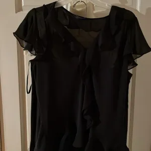 CHAPS size 12 black 2 piece skirt &amp;  button down top with Camisole NWT