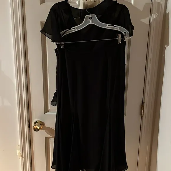 CHAPS size 12 black 2 piece skirt &amp;  button down top with Camisole NWT