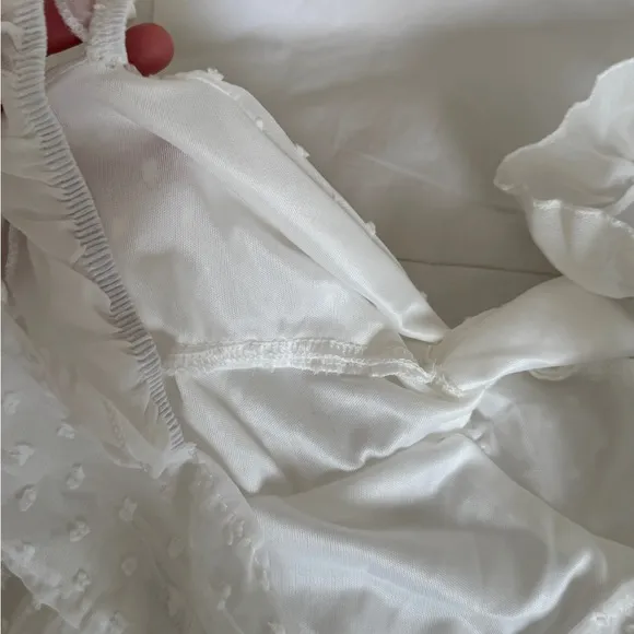 Charming White Off-the-Shoulder Women’s Dress Size S