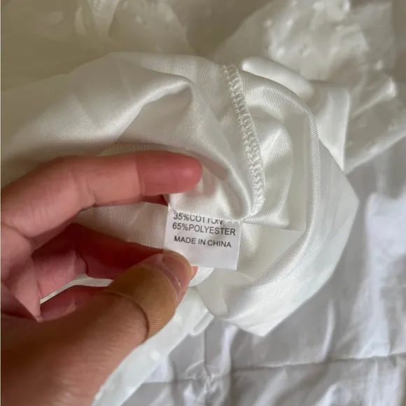 Charming White Off-the-Shoulder Women’s Dress Size S