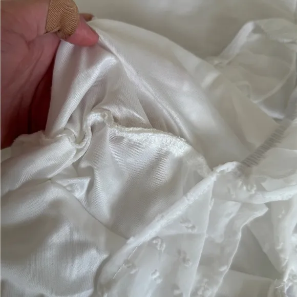 Charming White Off-the-Shoulder Women’s Dress Size S