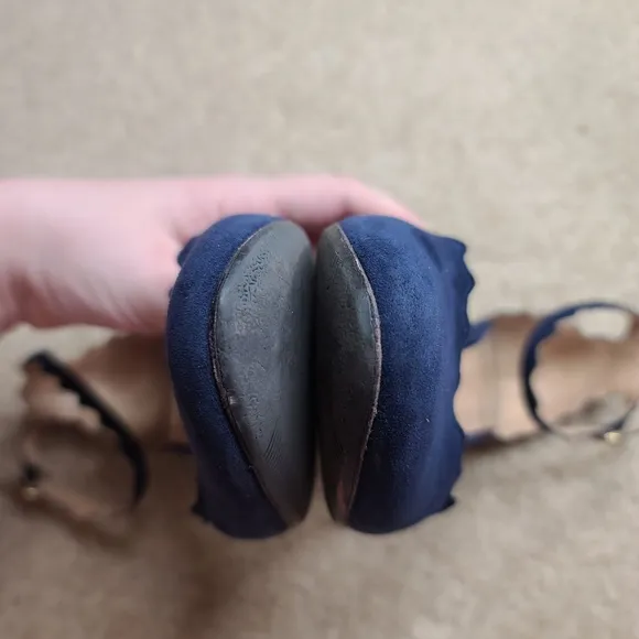 Chloe Navy Suede Scalloped D’Orsay Heels Size 39.5