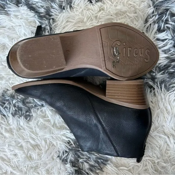 Circus Sam Edelman Heidi Booties. Almond toe, back pull tab.