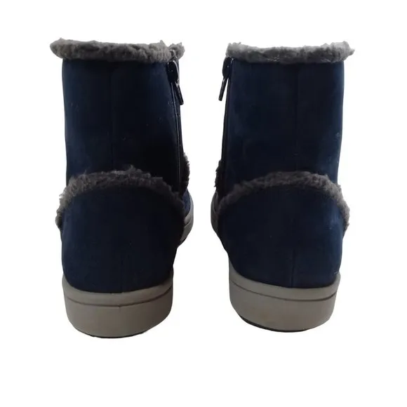 Clarks Cloudsteppers Step Glow Rose Women's Blue Faux Fur Lined Zip Boots 9.5W