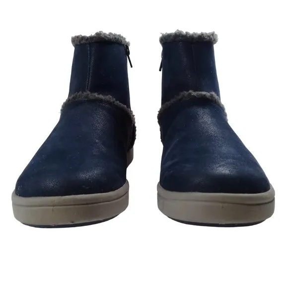 Clarks Cloudsteppers Step Glow Rose Women's Blue Faux Fur Lined Zip Boots 9.5W