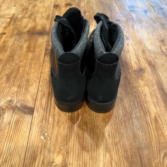 Clarks Collection Soft Cushion Black Leather Ankle Boots #15807 Women’s 7 NEW