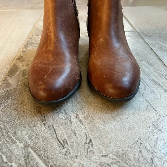 Clarks Collection Women’s Addiy Kara Tan Leather Almond Toe Ankle Boots, Size 8M