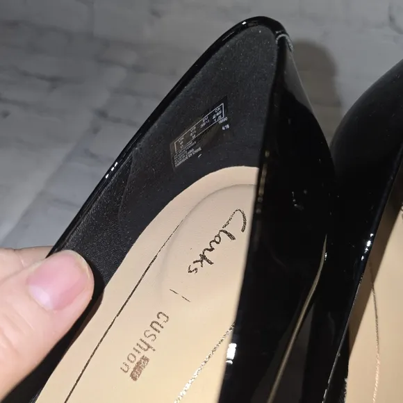 Clarks Elegant Black Women's  Patten Learher Heels Size 8 1/2