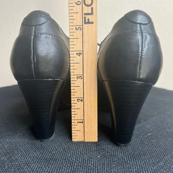 Clarks Indigo Black Leather Lace Up Booties Women’s Size 6.5M Heels 63091 Comfy
