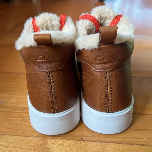 CLARKS - WOMENS HERO HIKER BOOTS Size 7.5 NWOT