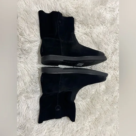 Classic Flat UGG Josefene Boots - Size 7 - NWT