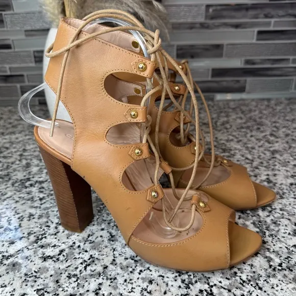 Club Monaco | Elegant Tan Leather Lace-Up Heels Size 40
