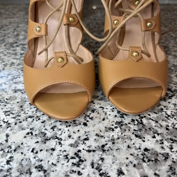 Club Monaco | Elegant Tan Leather Lace-Up Heels Size 40