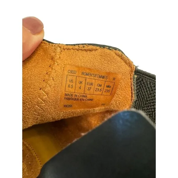 Cobb Hill Black Chelsea Round Toe Size 6.5  EU 37 Zip Up Support Leather Bootie