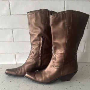 Coldwater Creek Brown Bronze Leather Mid Calf Boots Western Cowgirl Size 7.5 GUC