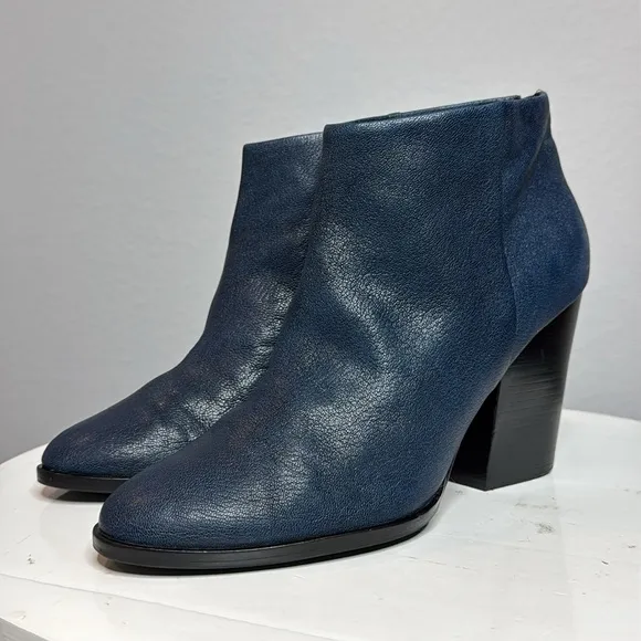 COLE HAAN DEY BLAZER BLUE LEATHER ALMOND TOE STACKED HEEL ANKLE BOOTS BOOTIES