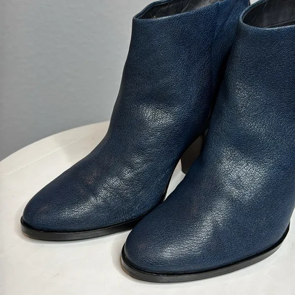 COLE HAAN DEY BLAZER BLUE LEATHER ALMOND TOE STACKED HEEL ANKLE BOOTS BOOTIES