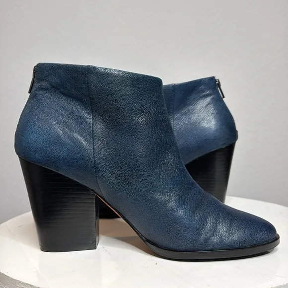 COLE HAAN DEY BLAZER BLUE LEATHER ALMOND TOE STACKED HEEL ANKLE BOOTS BOOTIES