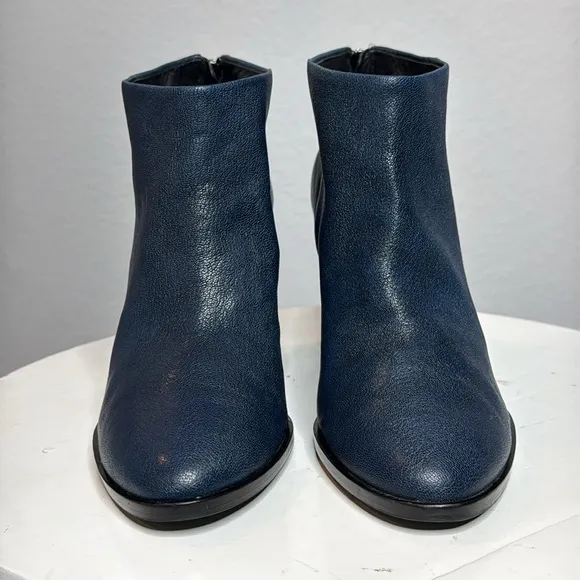 COLE HAAN DEY BLAZER BLUE LEATHER ALMOND TOE STACKED HEEL ANKLE BOOTS BOOTIES