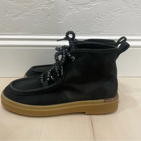 Cole Haan Women's 7.5 B All Day Summit Chukka Bootie Black Boots