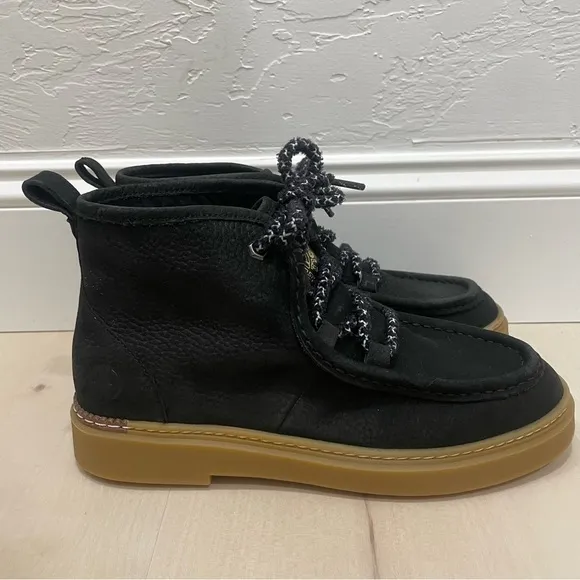 Cole Haan Women's 7.5 B All Day Summit Chukka Bootie Black Boots