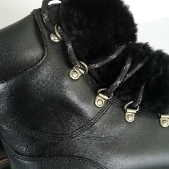 COLE HAAN Women's Zerogrand Explore Lace-Up Hiker Boots Size 10B
