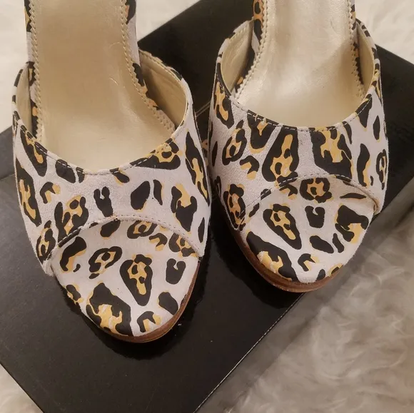 COLIN STUART for VS LEATHER ANIMAL PRINT HEELS