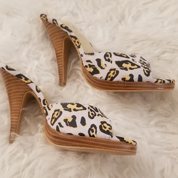 COLIN STUART for VS LEATHER ANIMAL PRINT HEELS