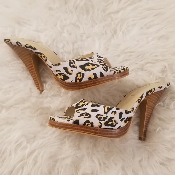 COLIN STUART for VS LEATHER ANIMAL PRINT HEELS