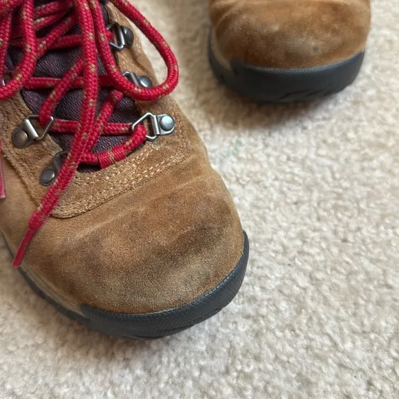 Columbia Brown   Red Waterproof Ankle Hightop Hiking Boots Women’s size 7