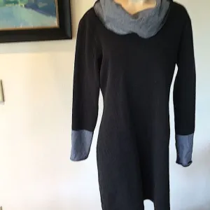 Columbia Dress black grey trim wide cowl neck long sleeve knit Large