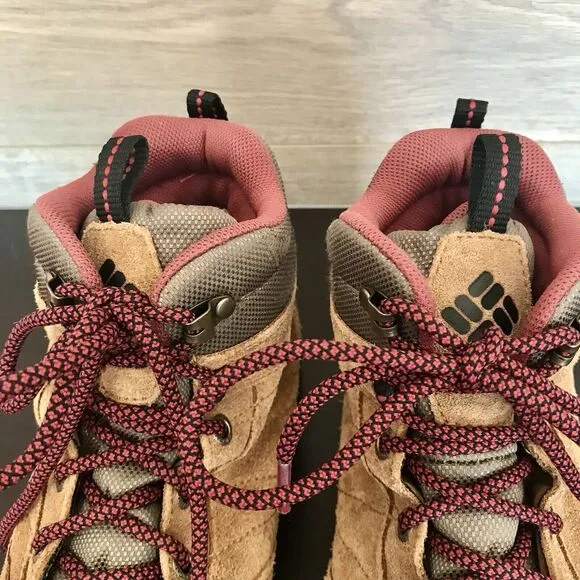 Columbia Mount Carmel Tan Suede Waterproof Lace Up Hiking Ankle Boots Women’s 10