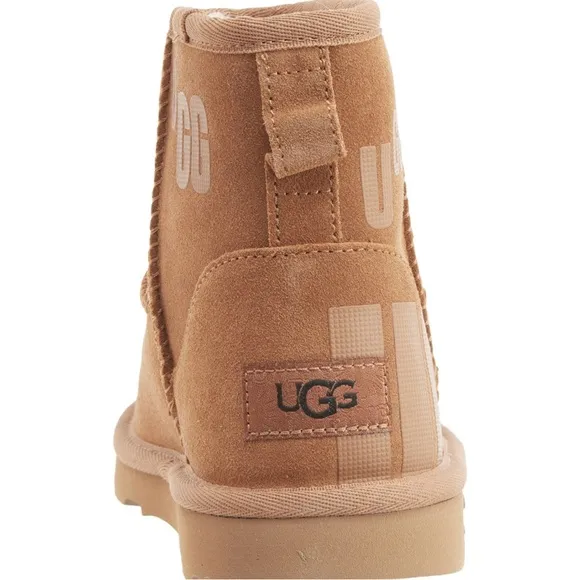 COPY - UGG Australia Girls Cozy Scatter Graphic Mini Booties Size 4 NIB!