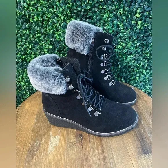 Corkys Fox Bay in Black - Size 6 New