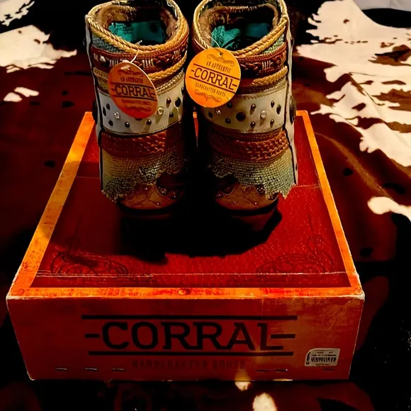 “Corral Boots” Worn 2 Ways!
