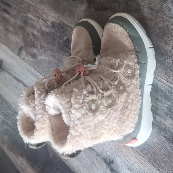 Cozy Beige and Olive Winter Boots