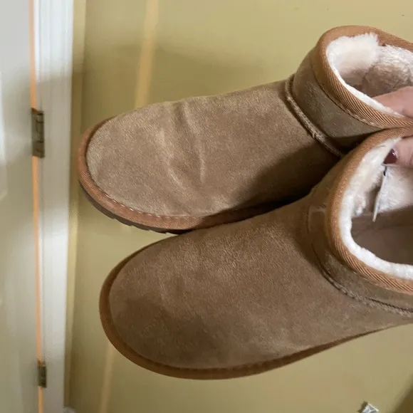 Cozy Brown Ankle Boots size 9