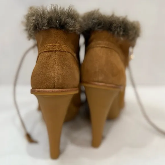 Cozy Brown Fur-Lined Ankle Boots