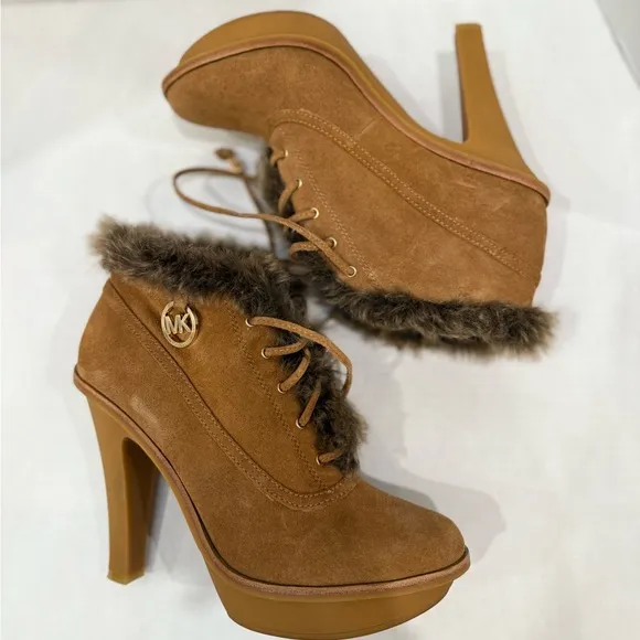Cozy Brown Fur-Lined Ankle Boots