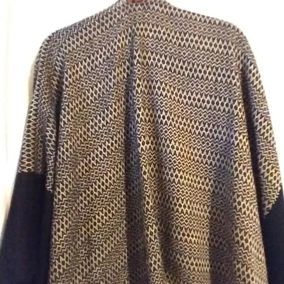 Cozy Knitted Wrap New