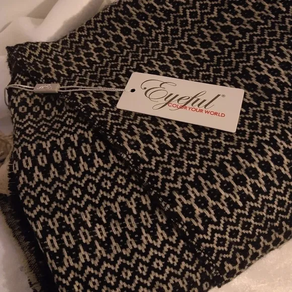Cozy Knitted Wrap New